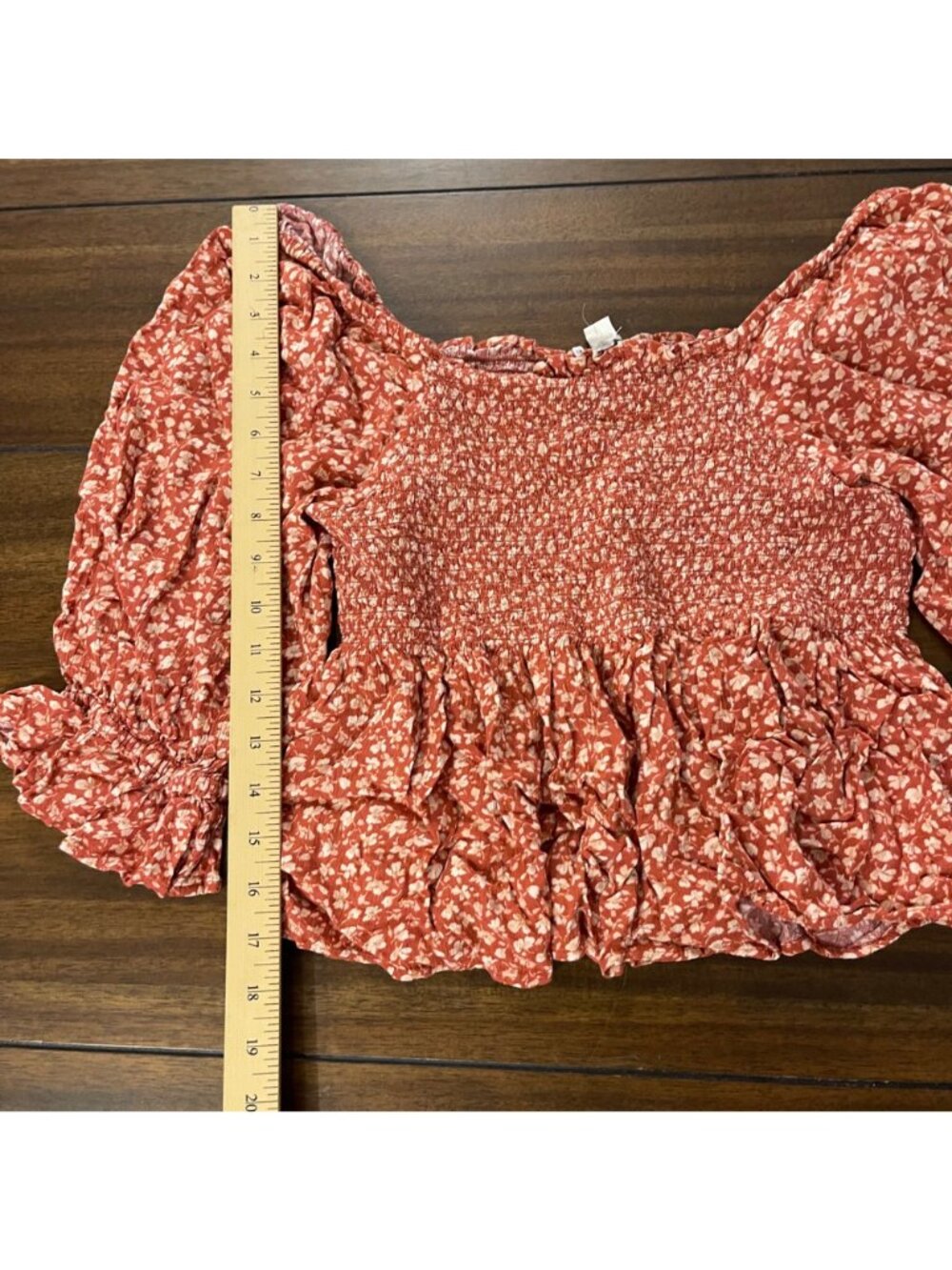 American Eagle Womens Floral Print Off-Shoulder Smocked Top M Ruffled cuffs - Picture 3 of 12